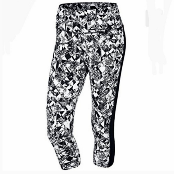 Nike Dri Fit  Legend. Jewels Tight Training Capri - Picture 12 of 15